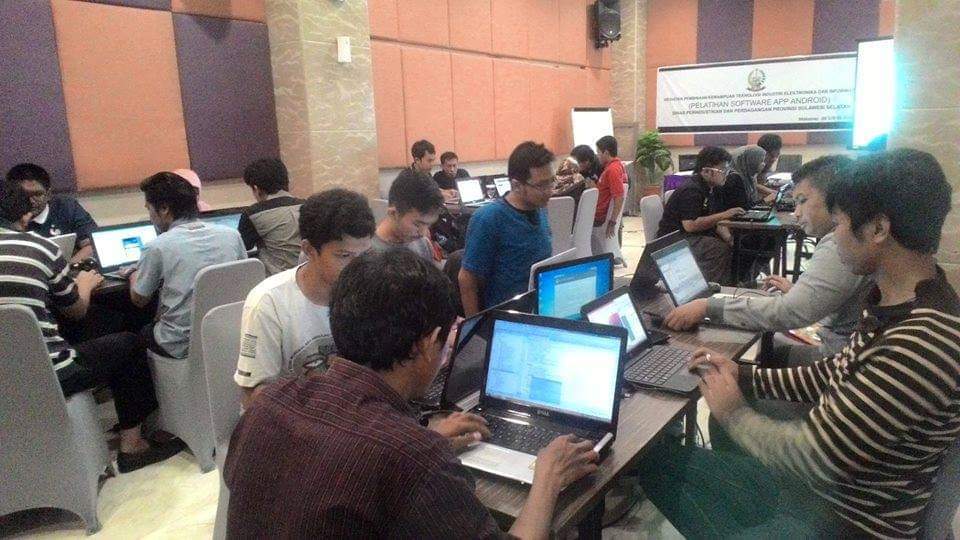 in-house-training-android-di-dinas-perindustrian-pemprov-sulsel.jpg